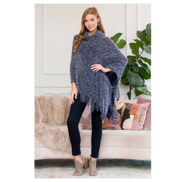 1 left❤️2 for $40❤️soft navy poncho - Picture 6 of 8